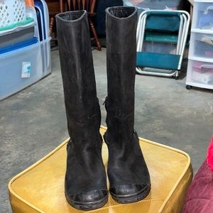 Sorel black boots size 8